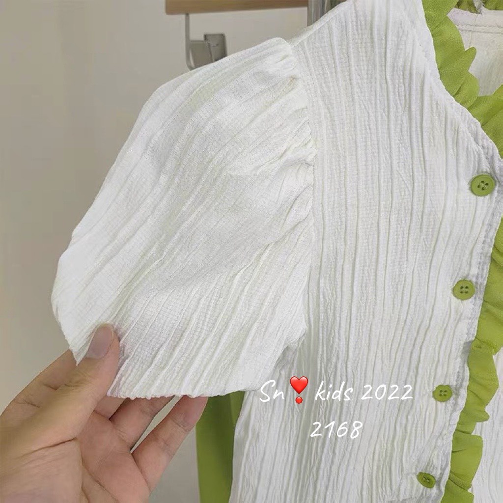 Sét đồ bé gái kiểu dáng Vintage Hàn quốc, set áo cổ bèo quần xanh ống rộng siêu hot cho bé size 12-24kg