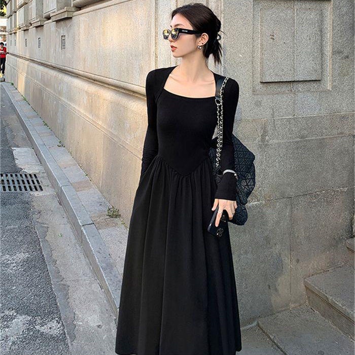 Đầm Tay Dài Cổ Vuông Phong Cách Mới 2022