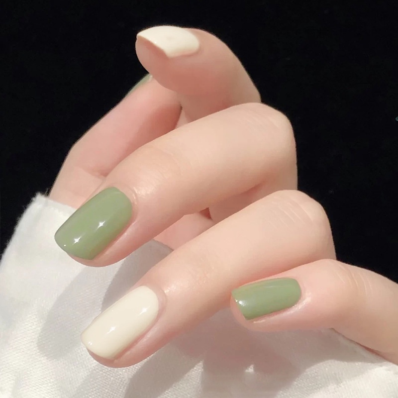 Bộ 40 Kiểu Móng Tay Giả Ngắn In Họa Tiết Thời Trang Mới