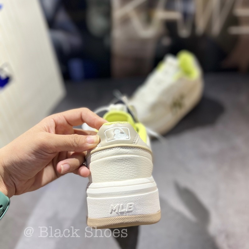 Giày MLB_Chunky Liner White Brow/ML_B Xanh Cốm