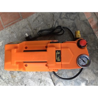 máy xịt rửa ô tô xe máy Boss B11