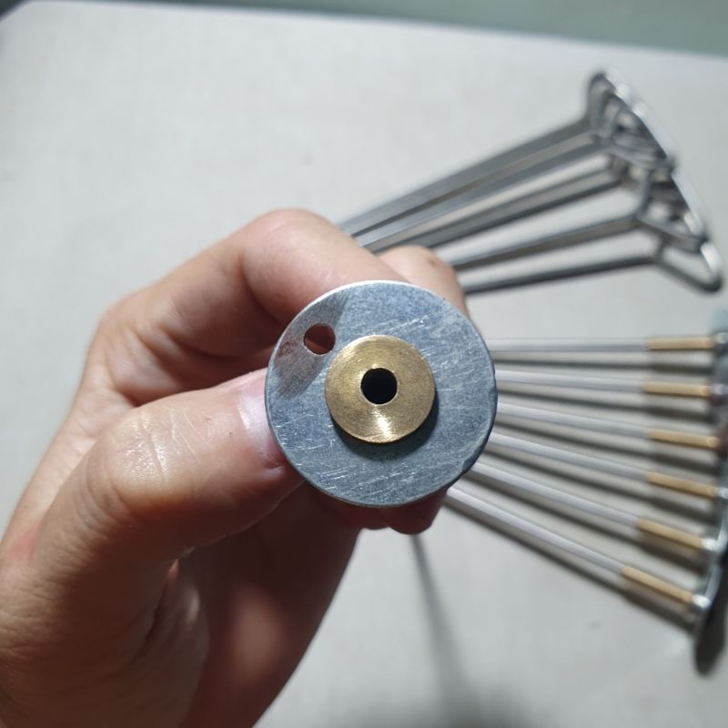 1 Cây cắm xích chân gà inox cổ đồng không ri, giá siêu rẻ