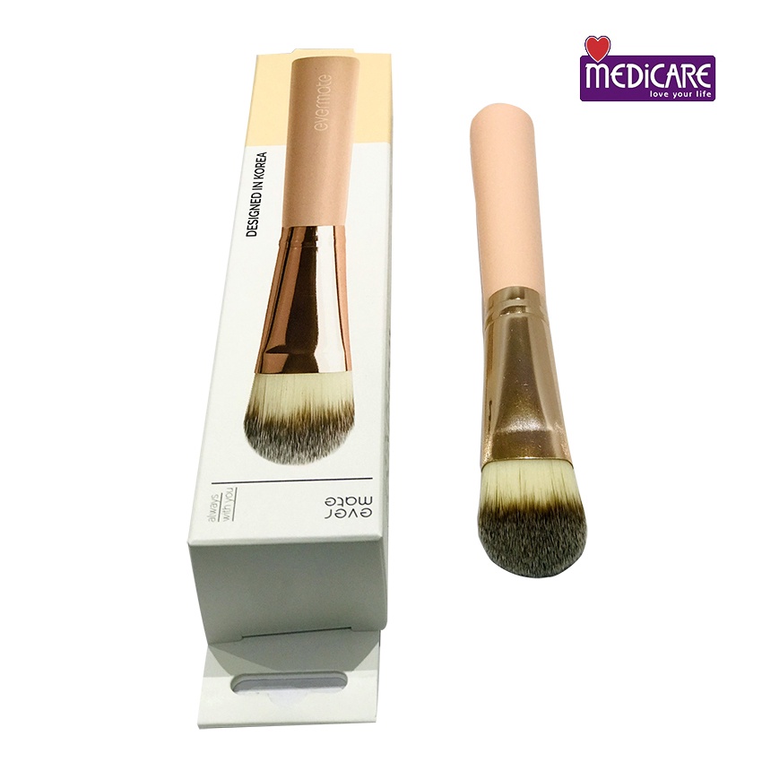0126835 Cọ tán nền dạng lỏng EVERMATE lông 3 màu