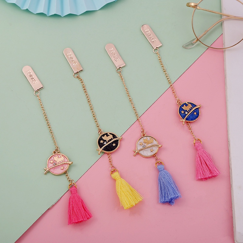 1 Thẻ Đánh Dấu Trang Sách Hình Mèo Xương Cá Phối Tua Rua Bằng Kim Loại Nhỏ Xinh Sáng Tạo