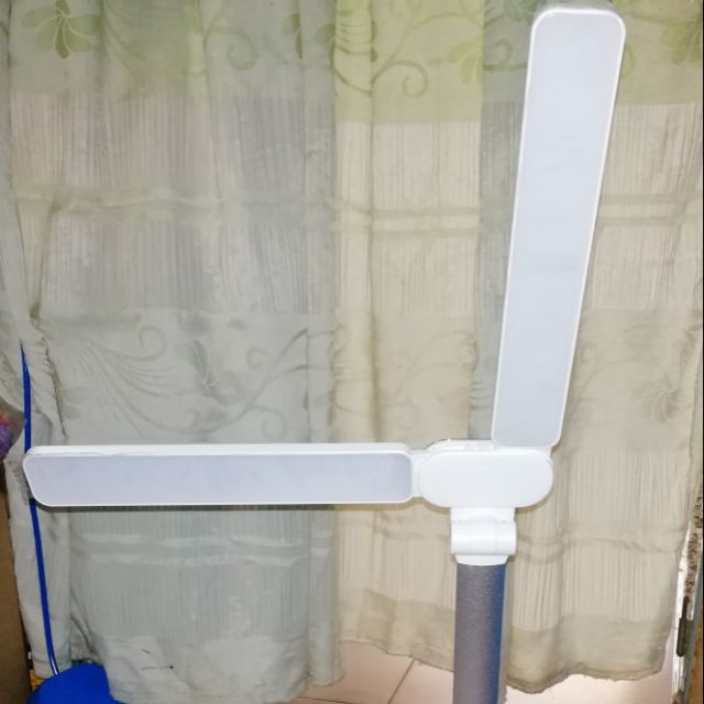 Đèn bàn led nối mi 2 nhánh lớn