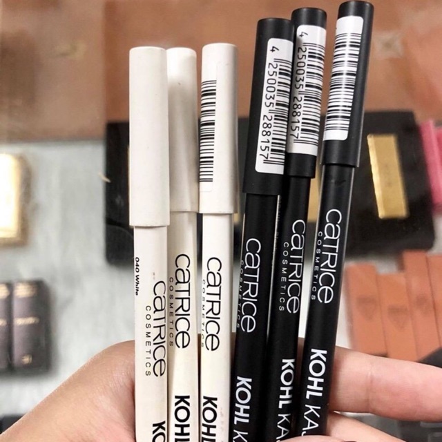 Chì kẻ mắt Catrice