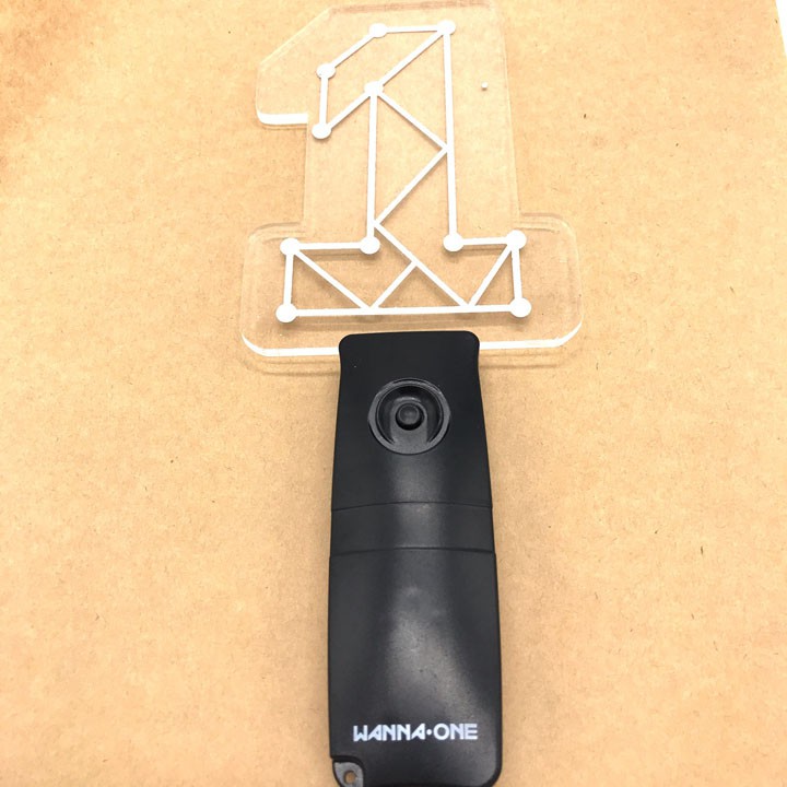 Đèn Lightstick Wanna One - Nhựa Mica Trong 3 Chế Độ Đèn