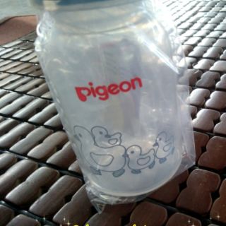 Bình sữa con vịt 120ml Pigeon cho bé yêu