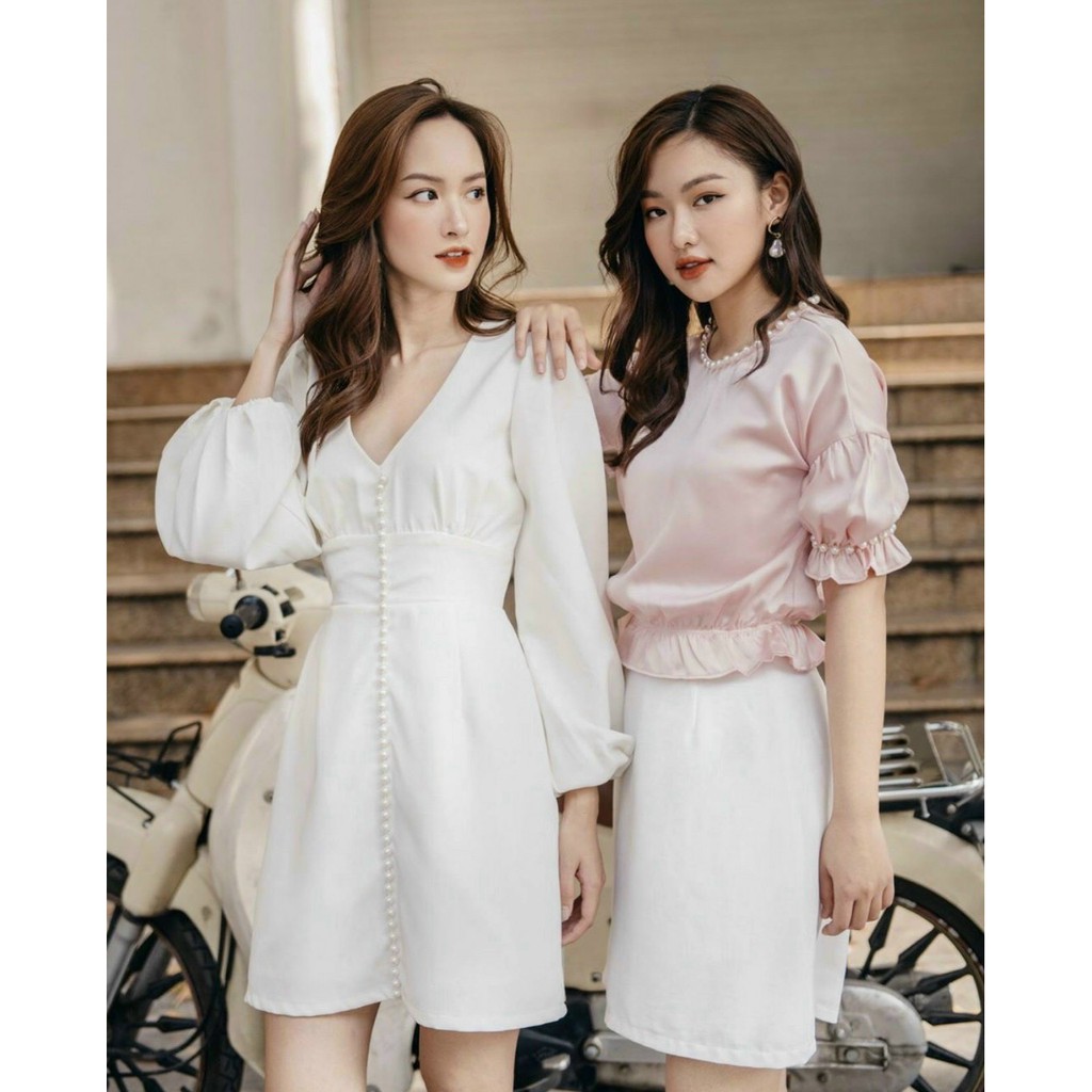 [ có sẵn] đầm trắng tay dài cổ V đính hạt chuỗi (S,M)