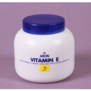 Kem Dưỡng Ẩm Vitamin E Aron