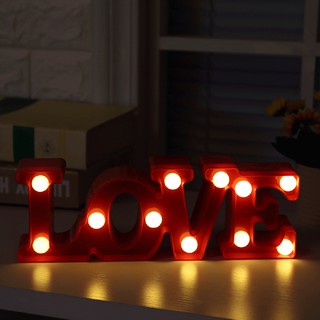 Đèn LED hình chữ LOVE bằng nhựa màu trắng