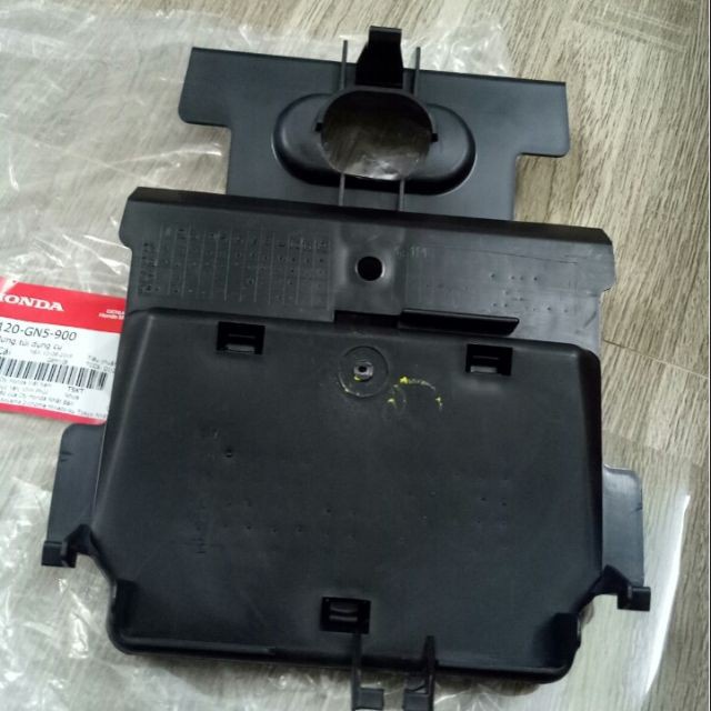 Cốp Đựng Đồ Dưới Yên Xe Dream [ LOẠI ĐẸP ] Cốp đồ nghề gắn đuôi xe chuẩn zin gắn cho dream Thái và Dream Việt