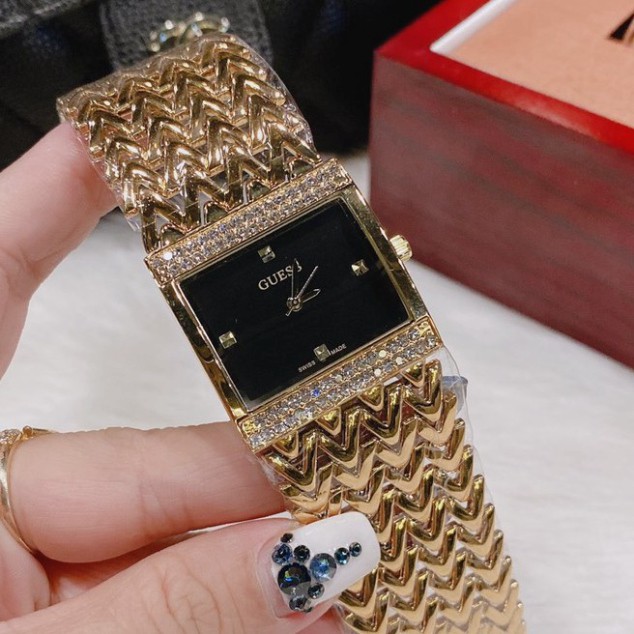 (Thẻ bảo hành 12 tháng) Đồng hồ nữ Guess dây thép không gỉ, viền đính đá, mặt trơn, thẻ bảo hành 12 tháng - Dongho.guess | BigBuy360 - bigbuy360.vn