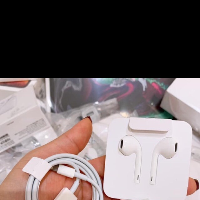 Bộ sạc và tai nghe iphone