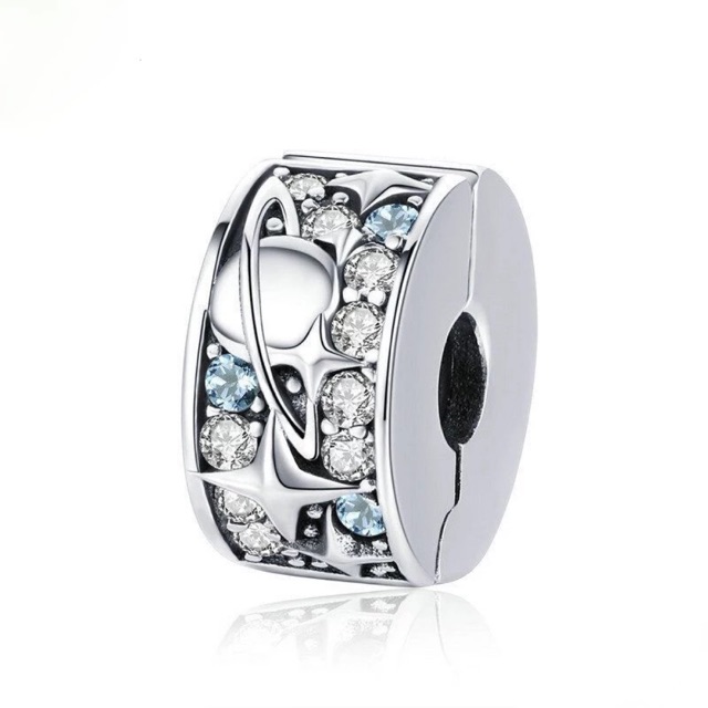 Charm chặn vũ trụ không gian