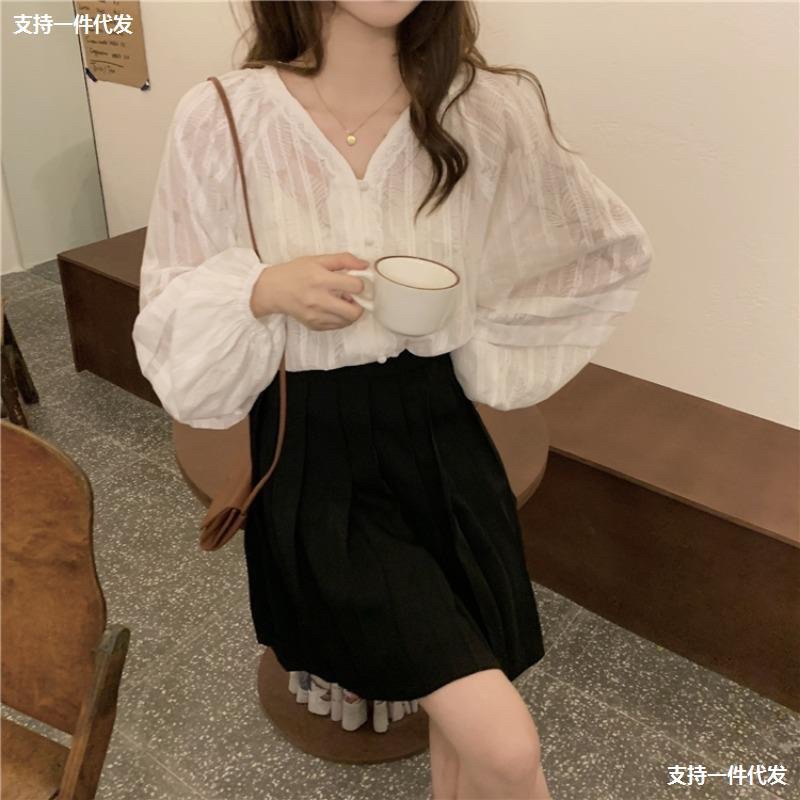 Áo sơ mi cổ V điệu TAY BỒNG viền ren cúc hạt sang chảnh
