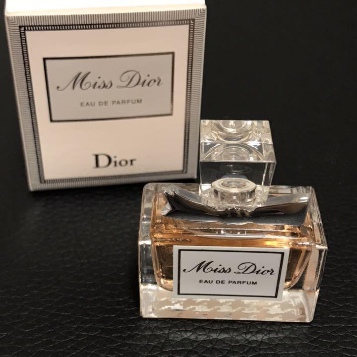Nước Hoa Dior Miss Dior Eau De Parfum 5ml