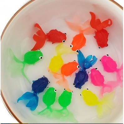 Set 10 Mô Hình Cá Vàng Bằng Cao Su Mềm Cho Bé
