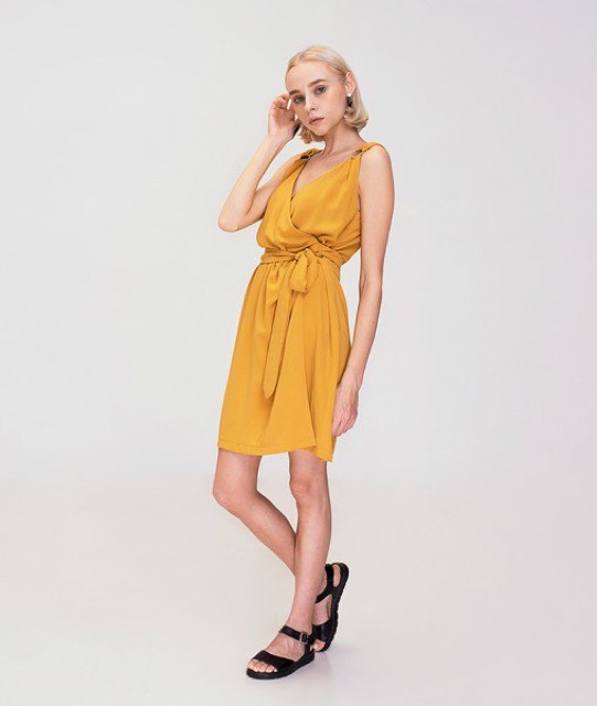 Đầm Hnoss có Khoen Vai Size L