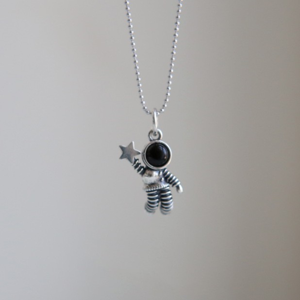 Vòng Cổ Mặt Hình Phi Hành Gia Độc Đáo Phù Hợp Cho Cặp Đôi