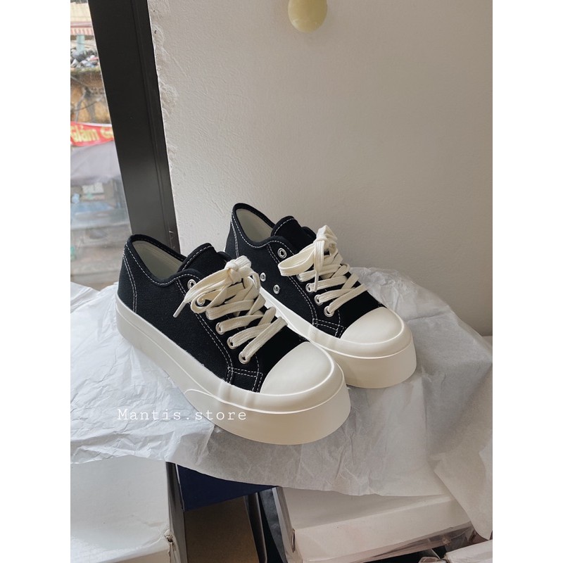 CÓ SẴN GIÀY BÁNH MÌ BEIGE SNEAKER