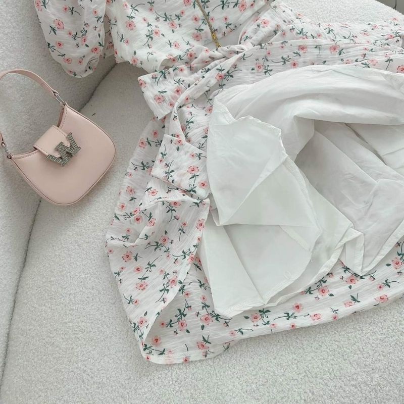 Đầm hoa xếp ngực cut lưng dây kéo sau