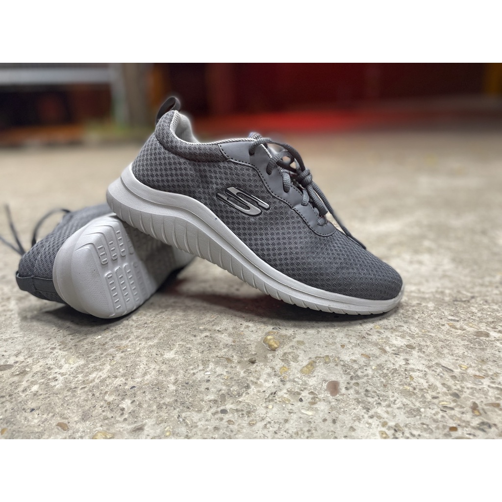 Giày sneaker nam skerchers; nhẹ, êm, bền; cỡ 39-44 (đen và ghi)