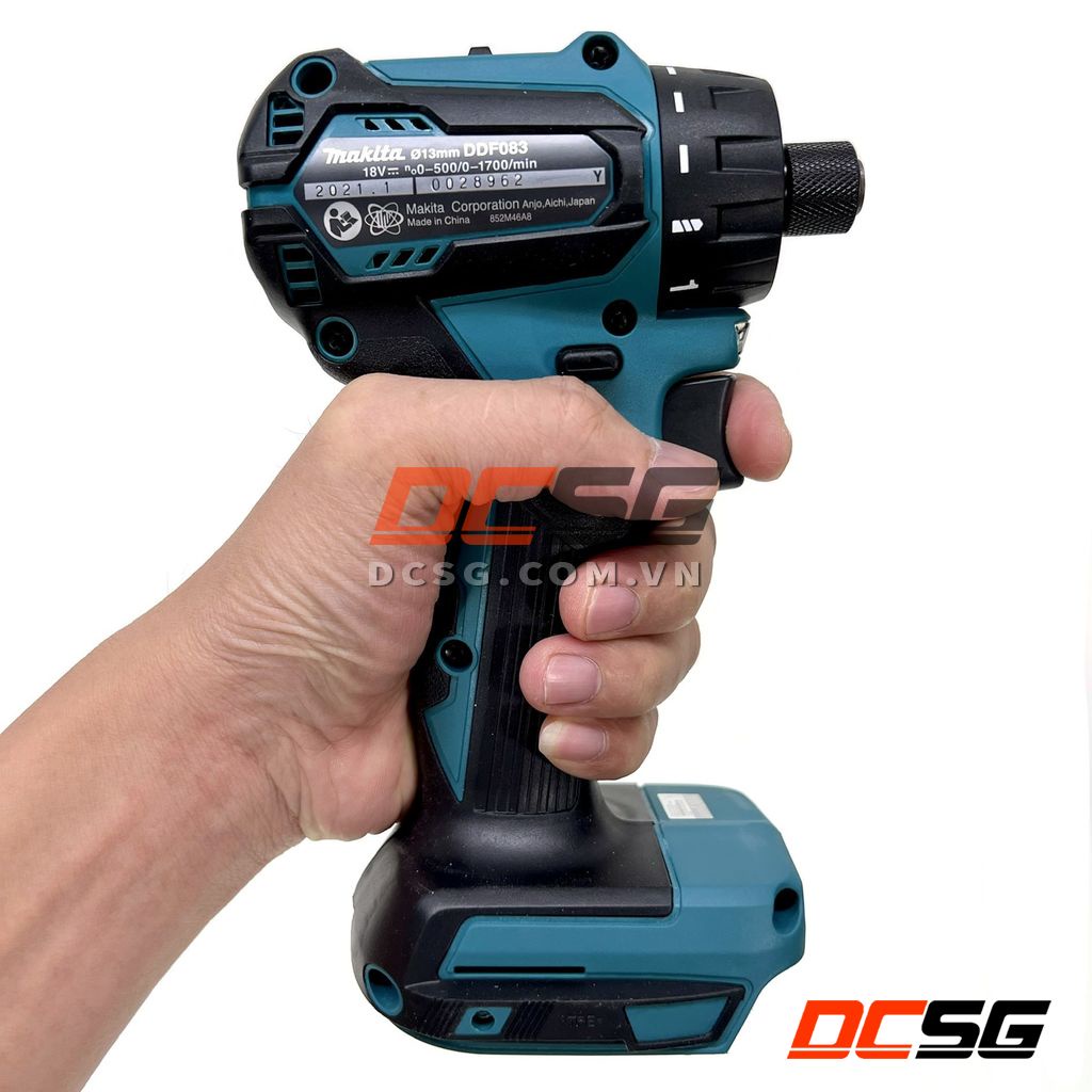 Máy khoan và vặn vít dùng pin 18V Makita DDF083Z  | DCSG