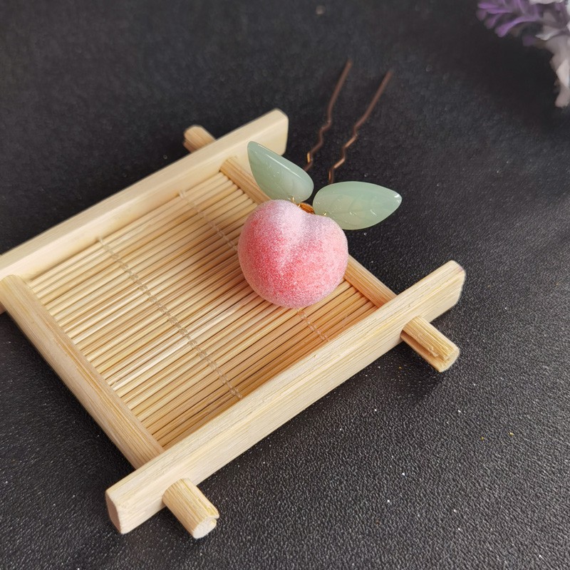 Trâm quả đào chuyên dùng cài tóc cổ trang cho các concept đáng yêu