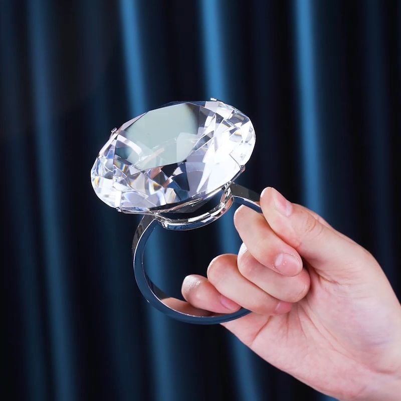 Nhẫn kim cương thủy tinh 80mm sáng tạo vui nhộn dùng làm quà tặng bạn gái/ bạn bè/ ngườI yêu/ cầu hôn
