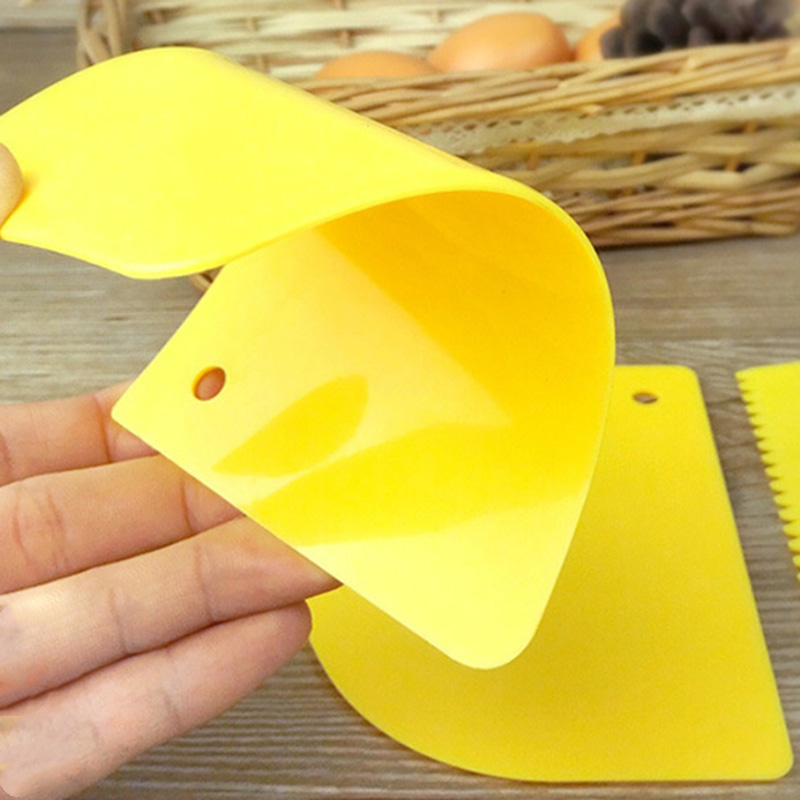 Set 3 Dụng Cụ Làm Phẳng Mặt Bánh Kem Bằng Nhựa