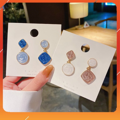 Khuyên tai giọt nước không đối xứng phối hai màu mẫu mới về Mã E2732