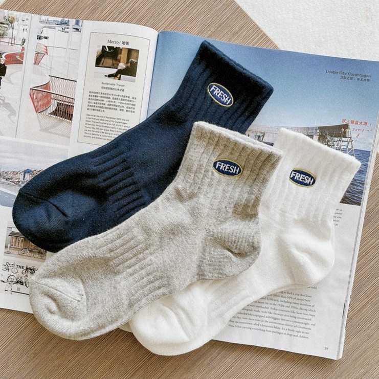 Tất nam nữ thêu FRESH đơn giản dễ phối đồ