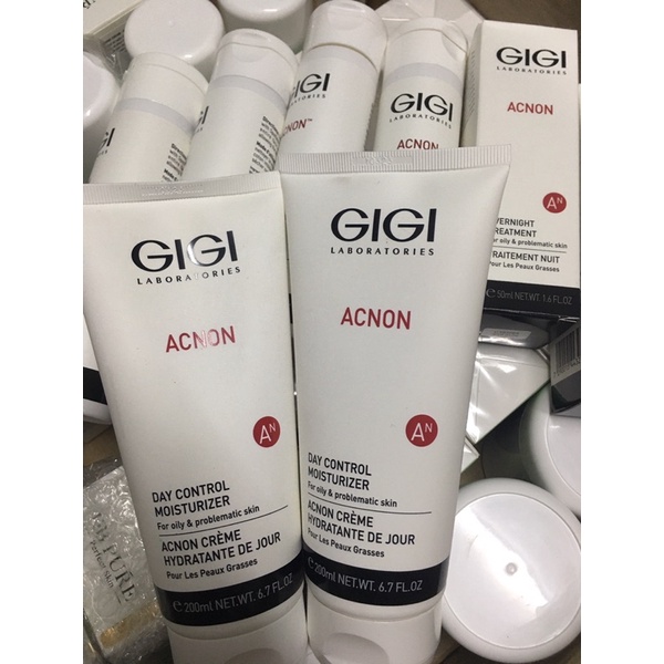 Kem dưỡng ban ngày giảm mụn, giảm thâm Gigi Acnon Day Control Moisturizer hiệu quả sau 7 ngày