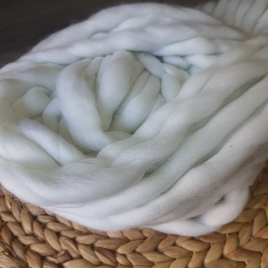 Cuộn Len Sợi Lớn Làm Weaving hay Len Chọc - 250gr (có 2 màu)