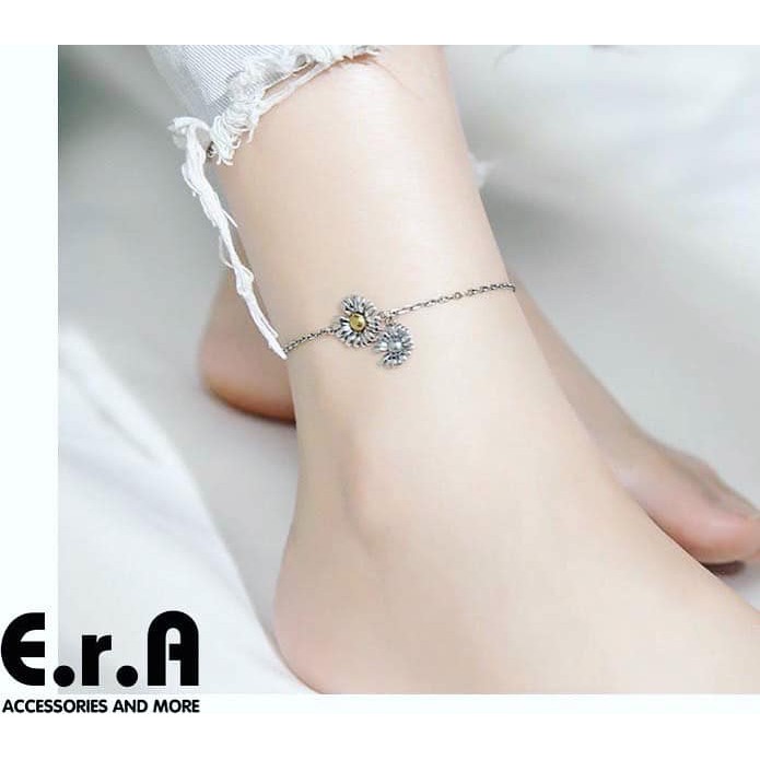 Lắc chân 2 bông cúc