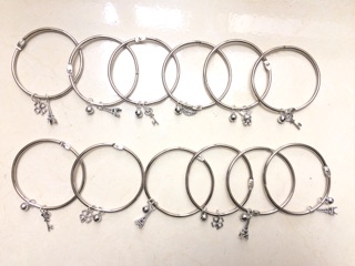 Kiềng tay có charm