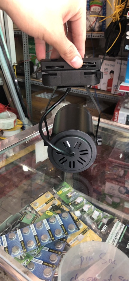 Đèn LED Rọi Ray 7W mắt ếch - có 2 màu trắng và đen - chuyên dùng cho spa, showroom, shop quần áo