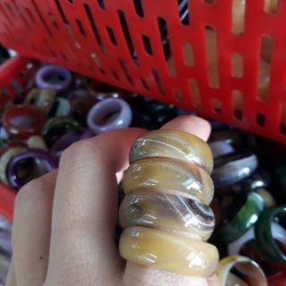 Nhẫn mã não nhiều màu