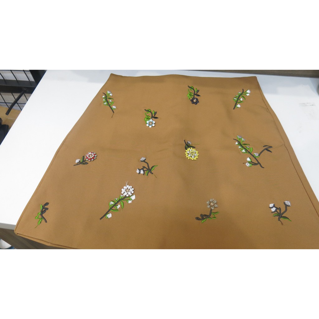 Váy thêu cao cấp