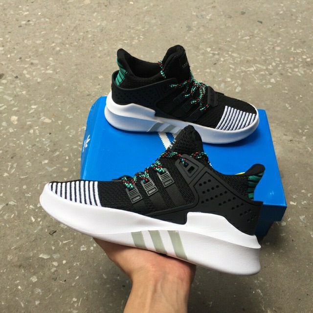 EQT đen vạch xanh