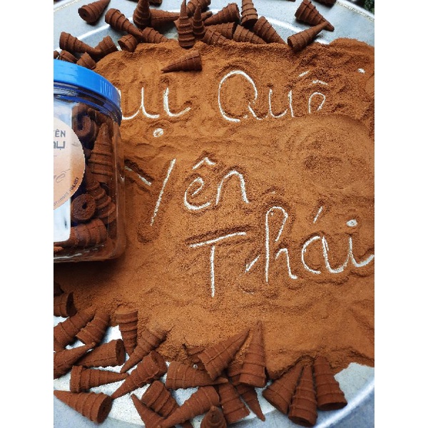 Nhang Nụ Quế Sạch làm thủ công.