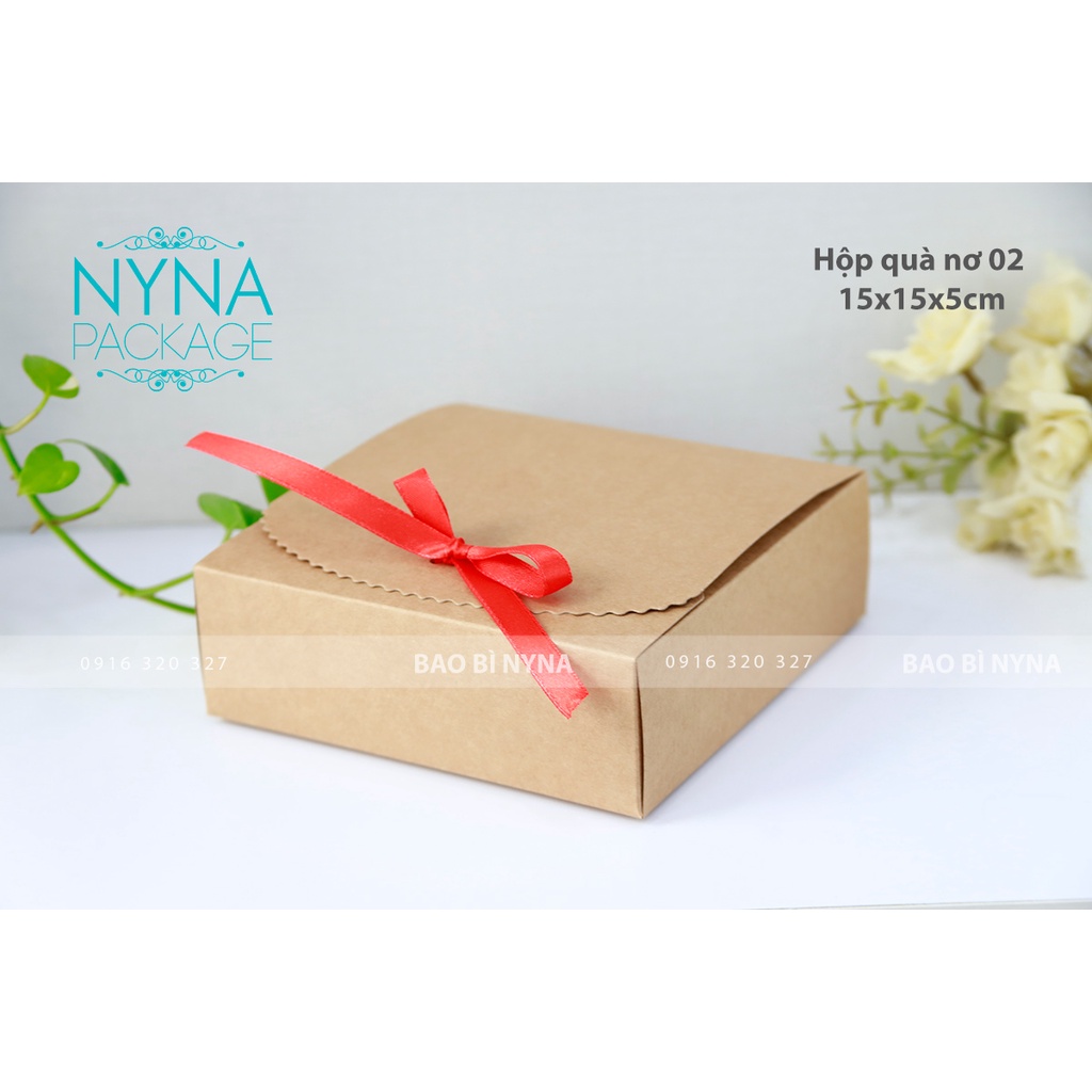 Hộp quà nơ 02 - 15x15x5cm