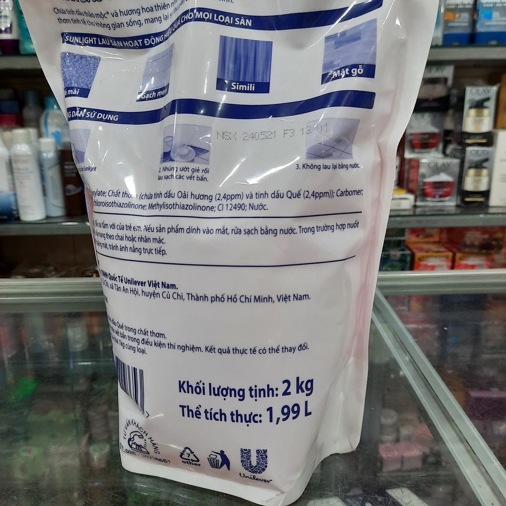 Nước Lau Sàn Sunlight Hương Hoa Lily Và Hương Thảo Dạng Túi 2kg