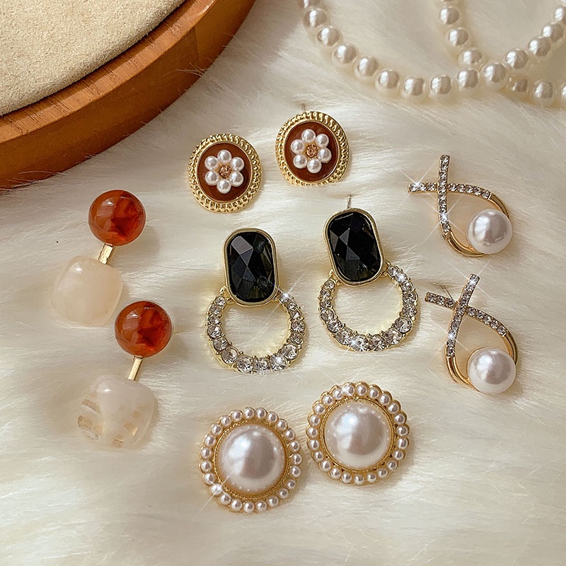 Khuyên Tai Đính Đá Ngọc Trai Nhân Tạo Phong Cách Thời Trang Hàn Quốc 2023