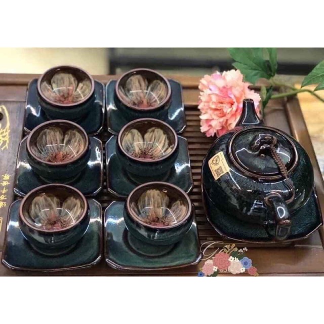 Bộ ấm chén HOA NỞ TRONG CHÉN nghệ nhân TÔ THANH SƠN Bát Tràng - Bộ ấm chén đẹp