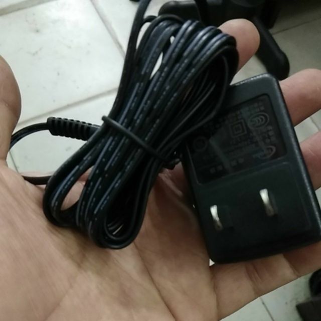 Bộ lưỡi, bộ sạc, pin sạc của tông đơ Rewell RFCD-900
