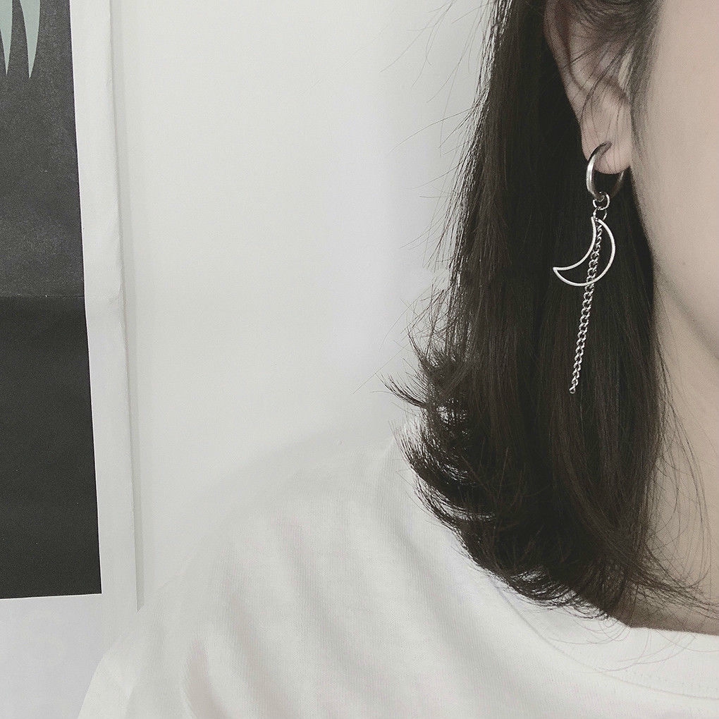 Khuyên tai chuỗi xích mặt trăng phong cách Hong Kong 22320 cho nam nữ