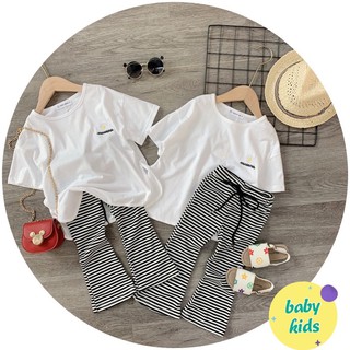 Set áo hoa cúc quần kẻ loe bé gái