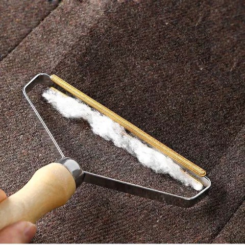 Con Lăn Làm Sạch Lông Và Bụi Bẩn Tiện Dụng